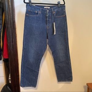 Levi’s cropped wedgie straight